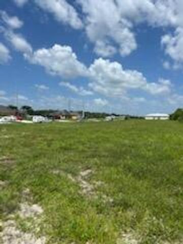 2134 NW 23rd Avenue, Cape Coral, FL 33993