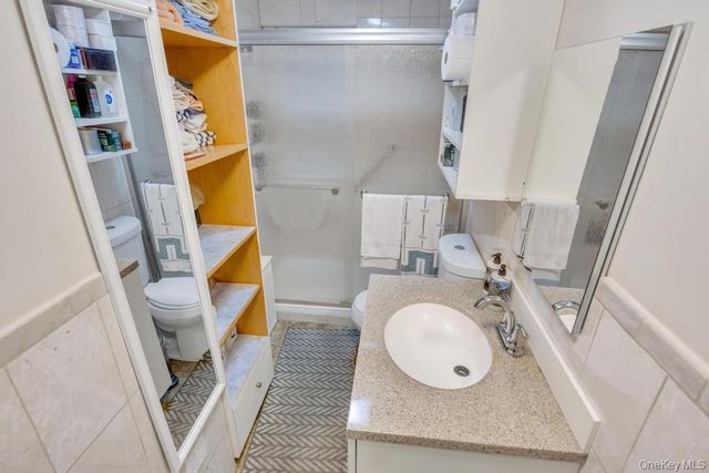 91-16 196th Street, Hollis, NY 11423