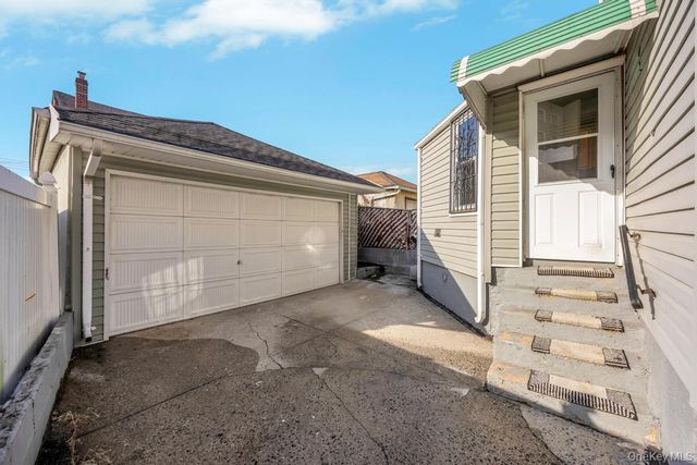 91-16 196th Street, Hollis, NY 11423