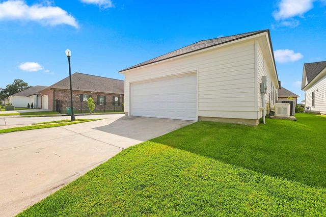 170 Royal Oak Boulevard, Thibodaux, LA 70301