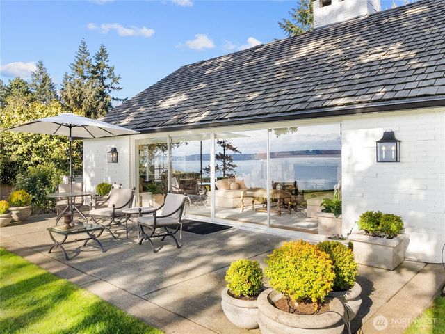 19263 Edgecliff Drive SW, Normandy Park, WA 98166