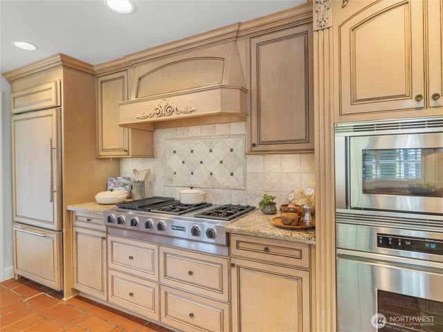 19263 Edgecliff Drive SW, Normandy Park, WA 98166