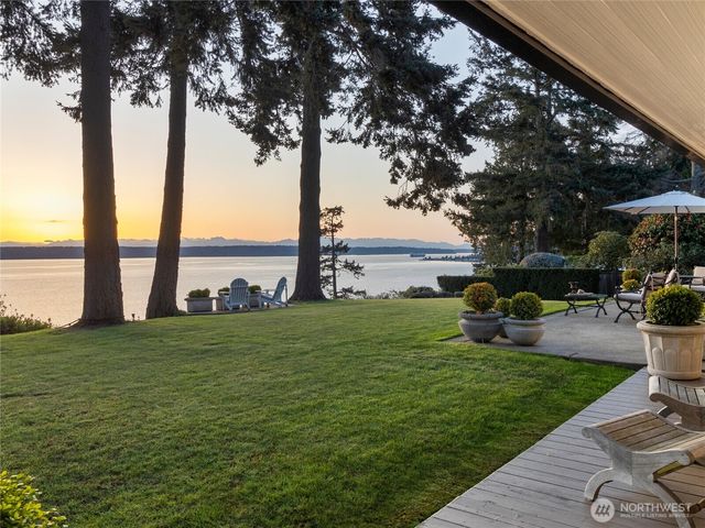 19263 Edgecliff Drive SW, Normandy Park, WA 98166