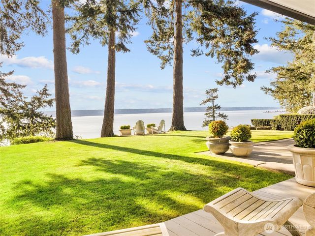 19263 Edgecliff Drive SW, Normandy Park, WA 98166