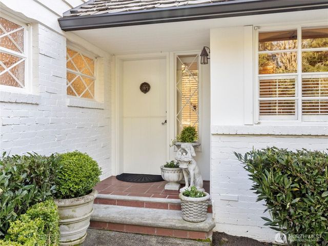 19263 Edgecliff Drive SW, Normandy Park, WA 98166