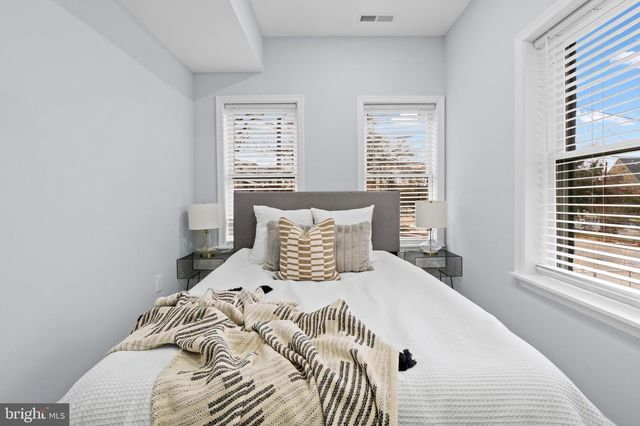 1612 E CHASE ST, Baltimore, MD 21213