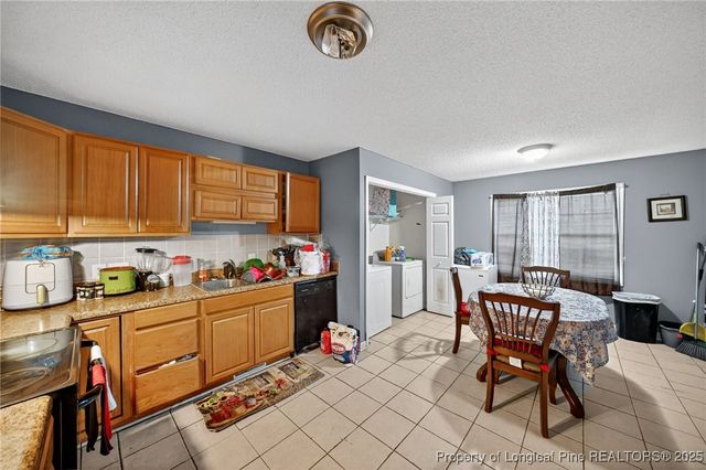 54 Canterbury Court, Roanoke Rapids, NC 27870