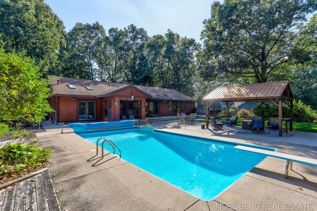 15843 Brucker Street, Grand Haven Twp, MI 49417