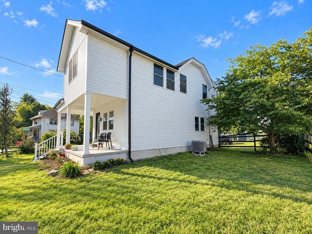201 PENLLYN BLUE BELL PIKE, Blue Bell, PA 19422