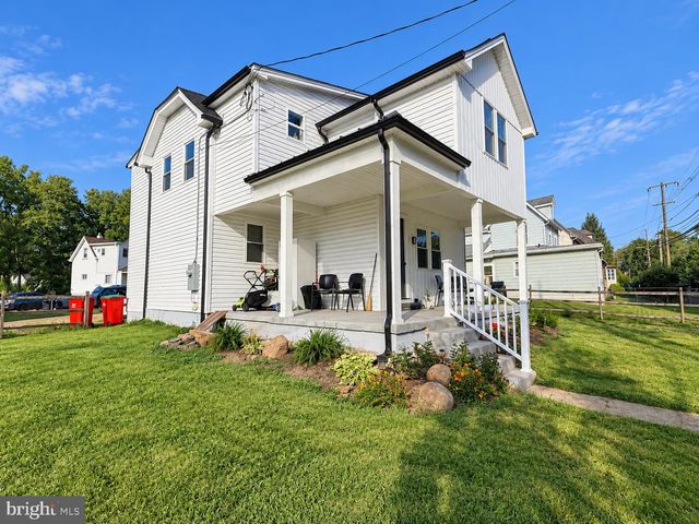 201 PENLLYN BLUE BELL PIKE, Blue Bell, PA 19422