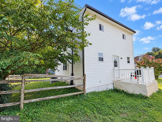 201 PENLLYN BLUE BELL PIKE, Blue Bell, PA 19422