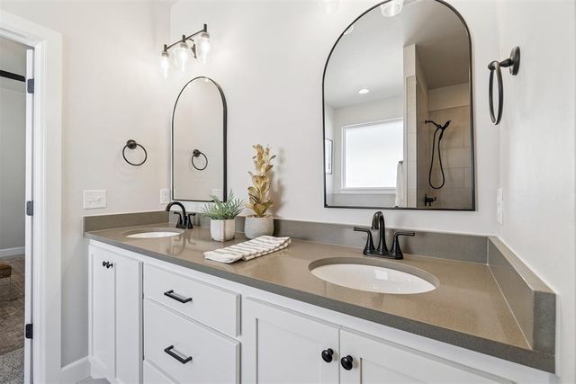 10412 SW 49th Street, Mustang, OK 73064