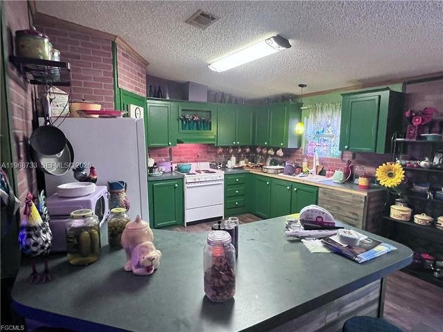 680 S Arboleda, Clewiston, FL 33440