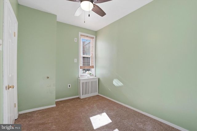 2407 S WARNOCK ST, Philadelphia, PA 19148