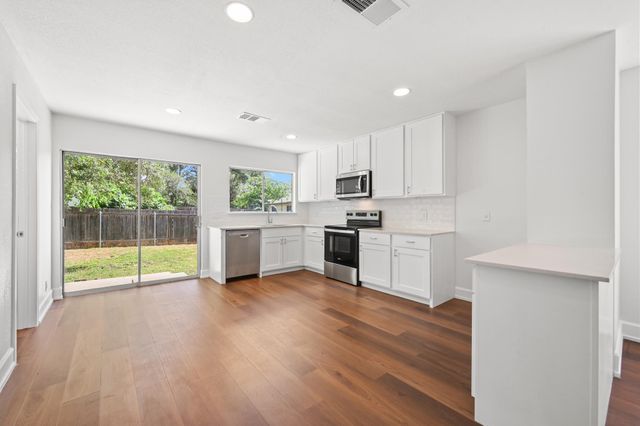 8528 Steamline CIR, Austin, TX 78745
