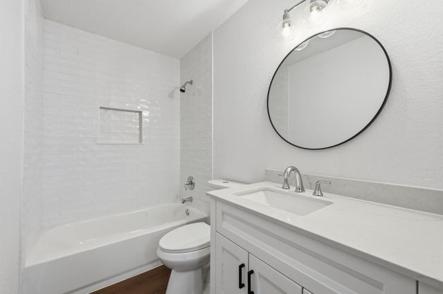 8528 Steamline CIR, Austin, TX 78745