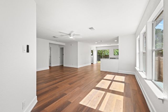 8528 Steamline CIR, Austin, TX 78745