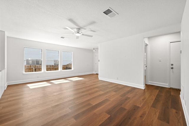 8528 Steamline CIR, Austin, TX 78745