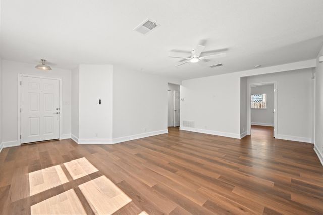 8528 Steamline CIR, Austin, TX 78745