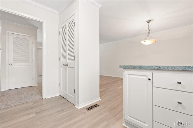 738 Village Wood Court, Ballwin, MO 63021