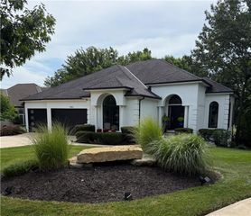 10561 Walmer Street, Overland Park, KS 66212
