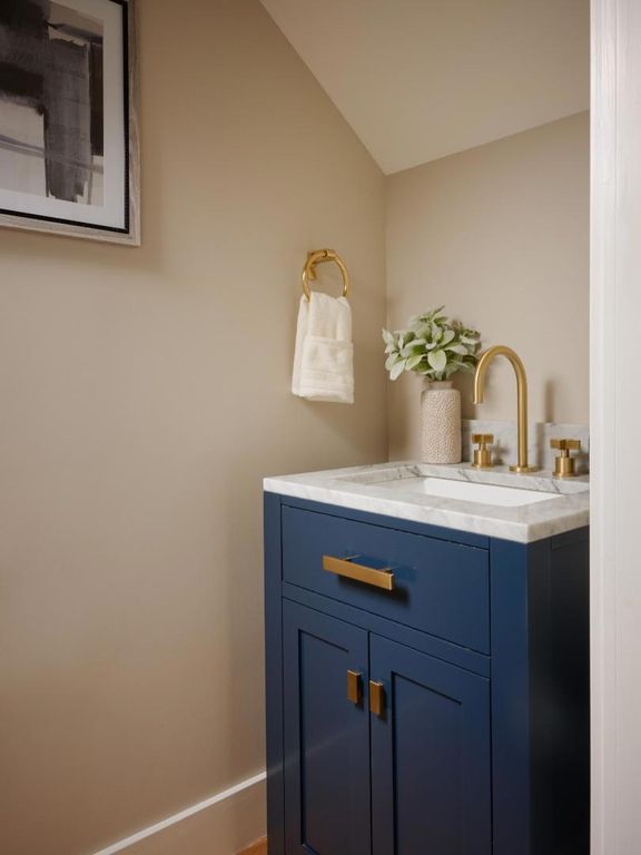 Image 16 of property listing at 247 Edelen Avenue, Los Gatos, CA 95030