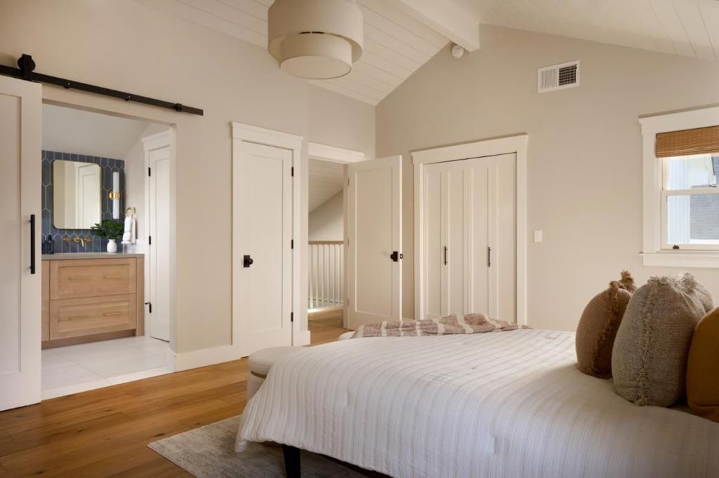 Image 20 of property listing at 247 Edelen Avenue, Los Gatos, CA 95030