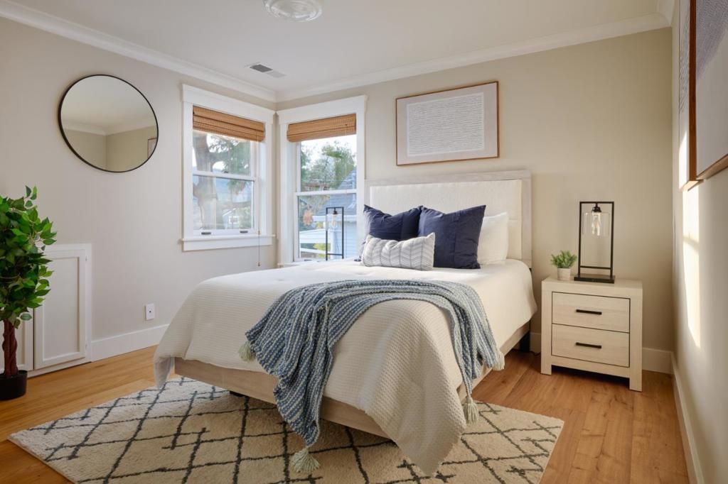 Image 23 of property listing at 247 Edelen Avenue, Los Gatos, CA 95030