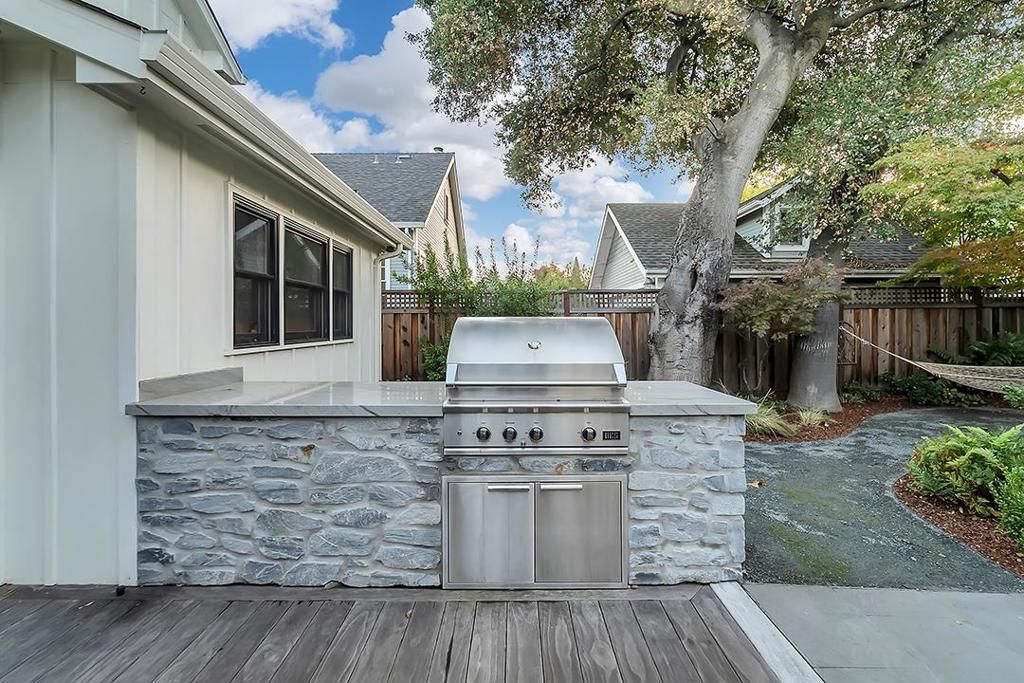 Image 34 of property listing at 247 Edelen Avenue, Los Gatos, CA 95030