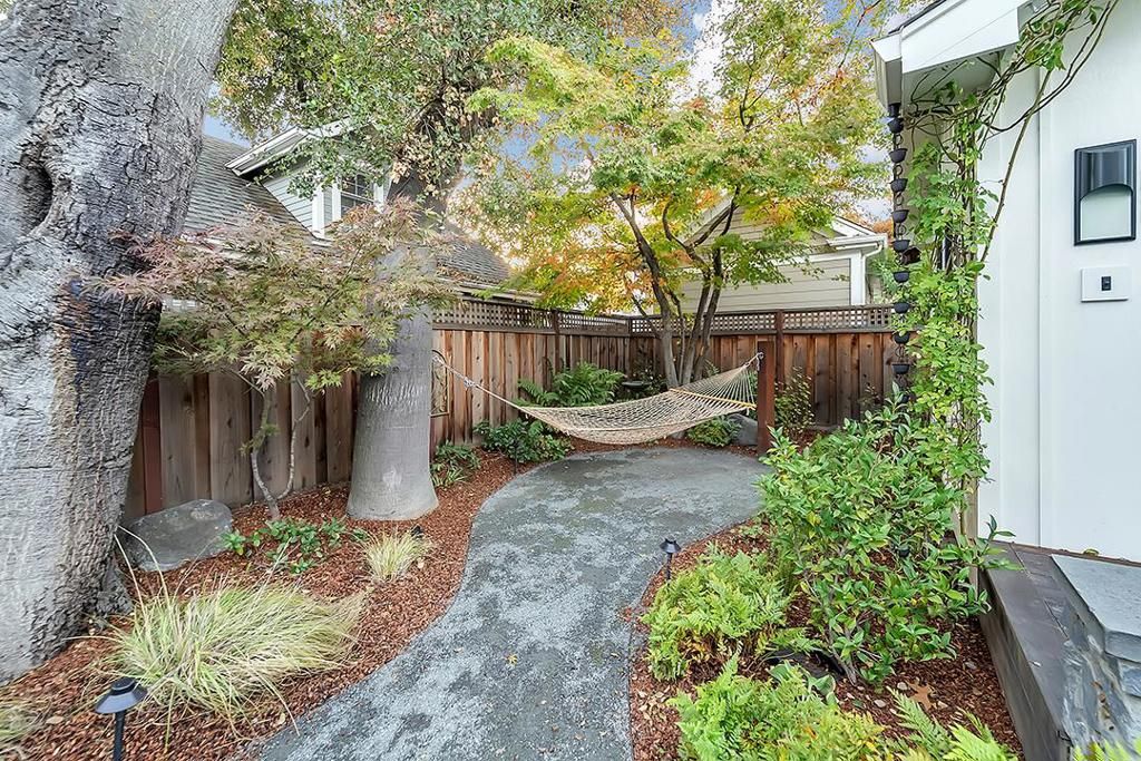 Image 35 of property listing at 247 Edelen Avenue, Los Gatos, CA 95030