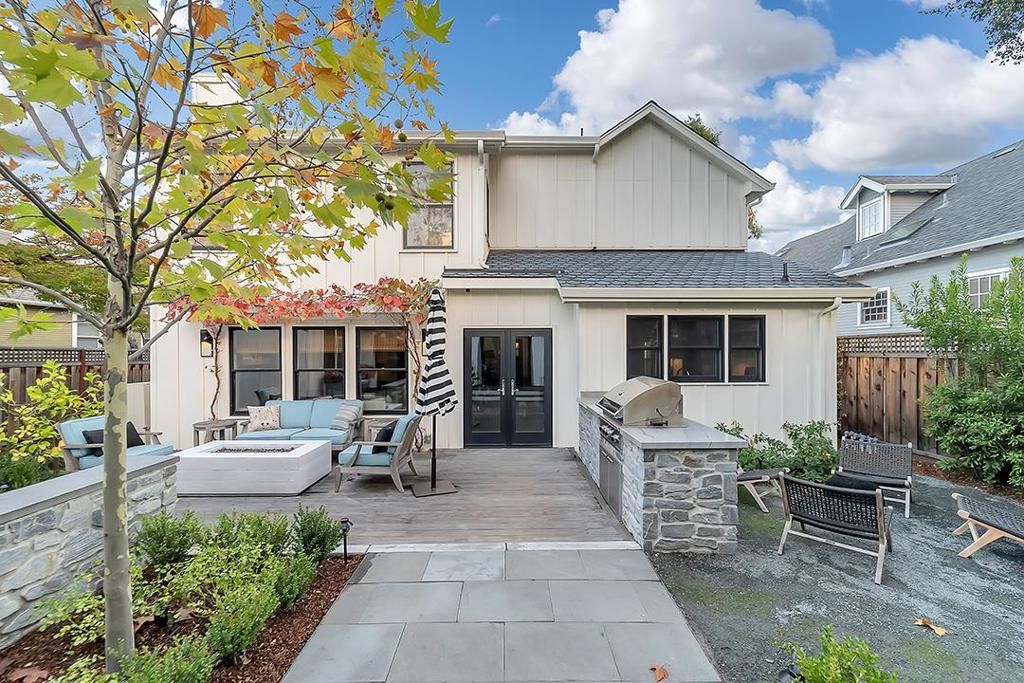 Image 37 of property listing at 247 Edelen Avenue, Los Gatos, CA 95030