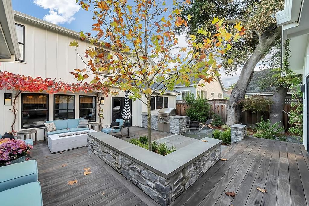 Image 38 of property listing at 247 Edelen Avenue, Los Gatos, CA 95030