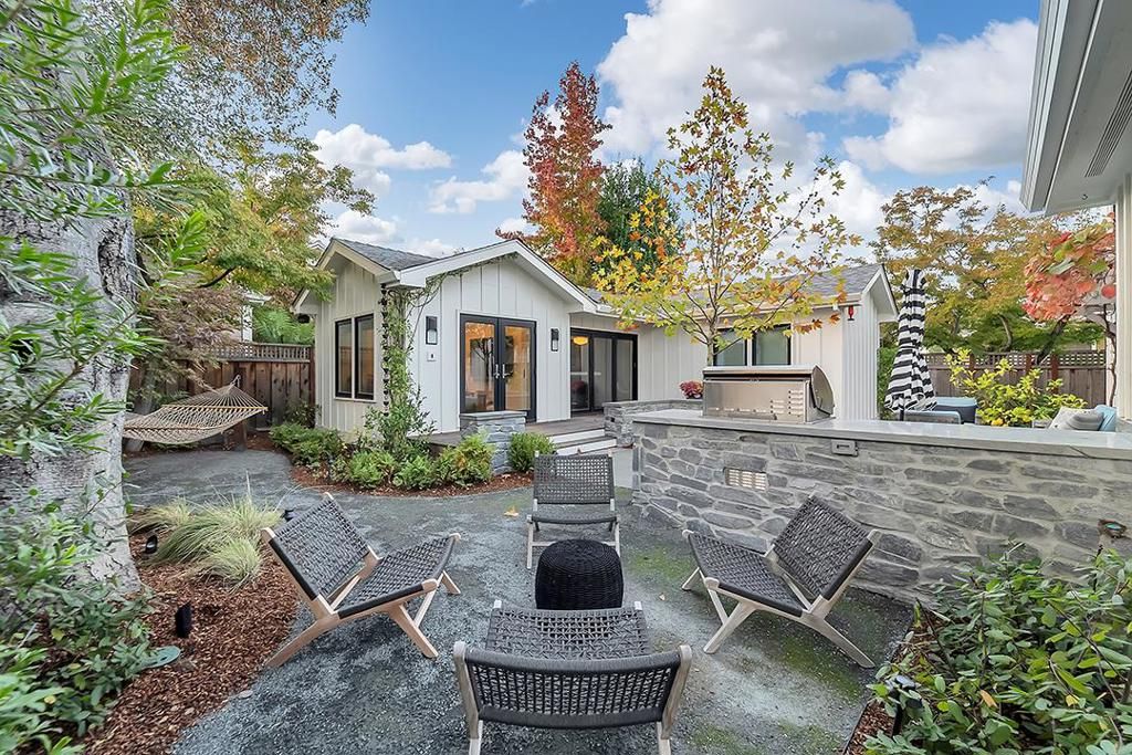 Image 40 of property listing at 247 Edelen Avenue, Los Gatos, CA 95030