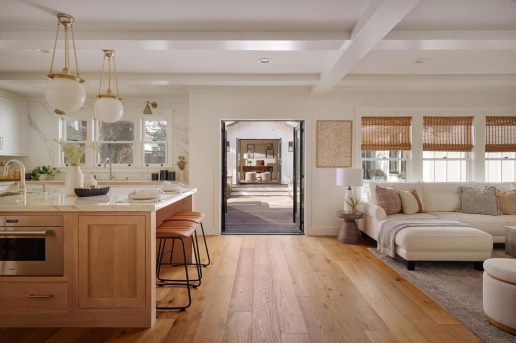 Image 6 of property listing at 247 Edelen Avenue, Los Gatos, CA 95030