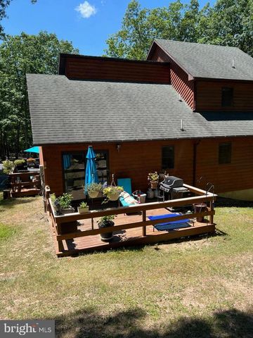 945 WHITE OAK TRL, Paw Paw, WV 25434