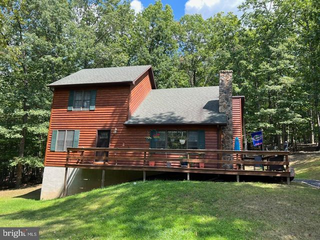 945 WHITE OAK TRL, Paw Paw, WV 25434