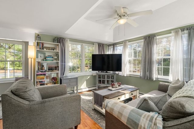 6 Skylark Ave, Plymouth, MA 02360