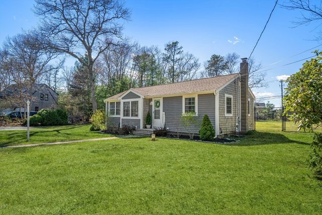 6 Skylark Ave, Plymouth, MA 02360