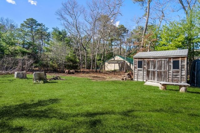 6 Skylark Ave, Plymouth, MA 02360