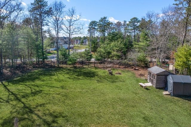 6 Skylark Ave, Plymouth, MA 02360