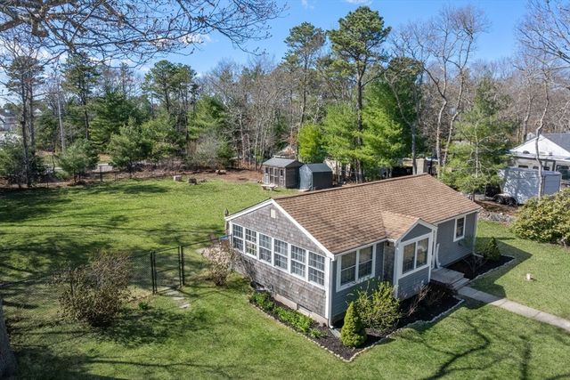 6 Skylark Ave, Plymouth, MA 02360