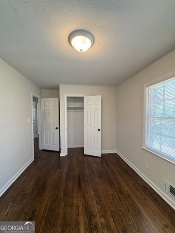 2068 Kenwood Place SE, Smyrna, GA 30082