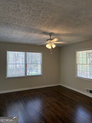 2068 Kenwood Place SE, Smyrna, GA 30082