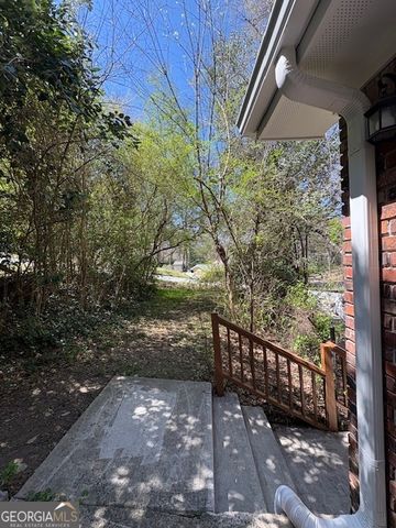 2068 Kenwood Place SE, Smyrna, GA 30082