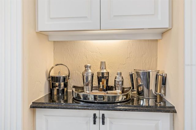 915 MARITIME COURT, Bradenton, FL 34212