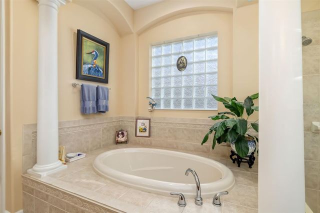 915 MARITIME COURT, Bradenton, FL 34212