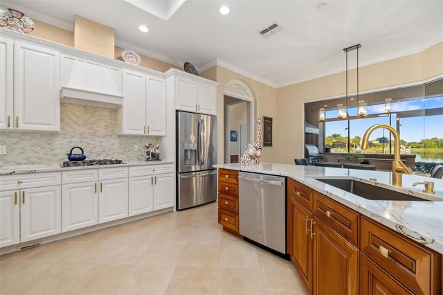 915 MARITIME COURT, Bradenton, FL 34212