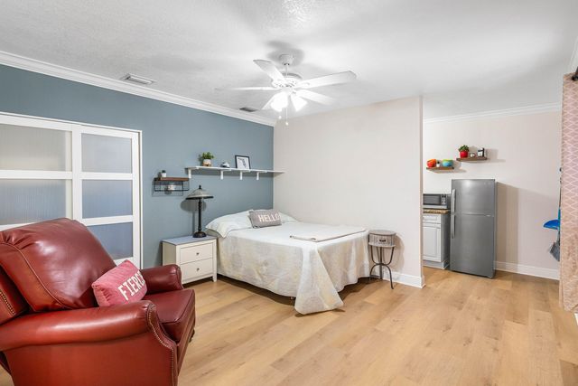 1017 Hansen Street, West Palm Beach, FL 33405