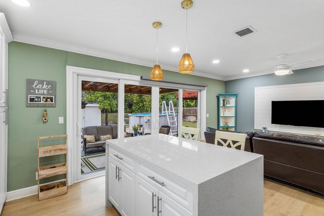 1017 Hansen Street, West Palm Beach, FL 33405