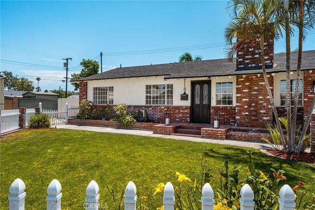 3118 W Aliso Pl W, Anaheim, CA 92804